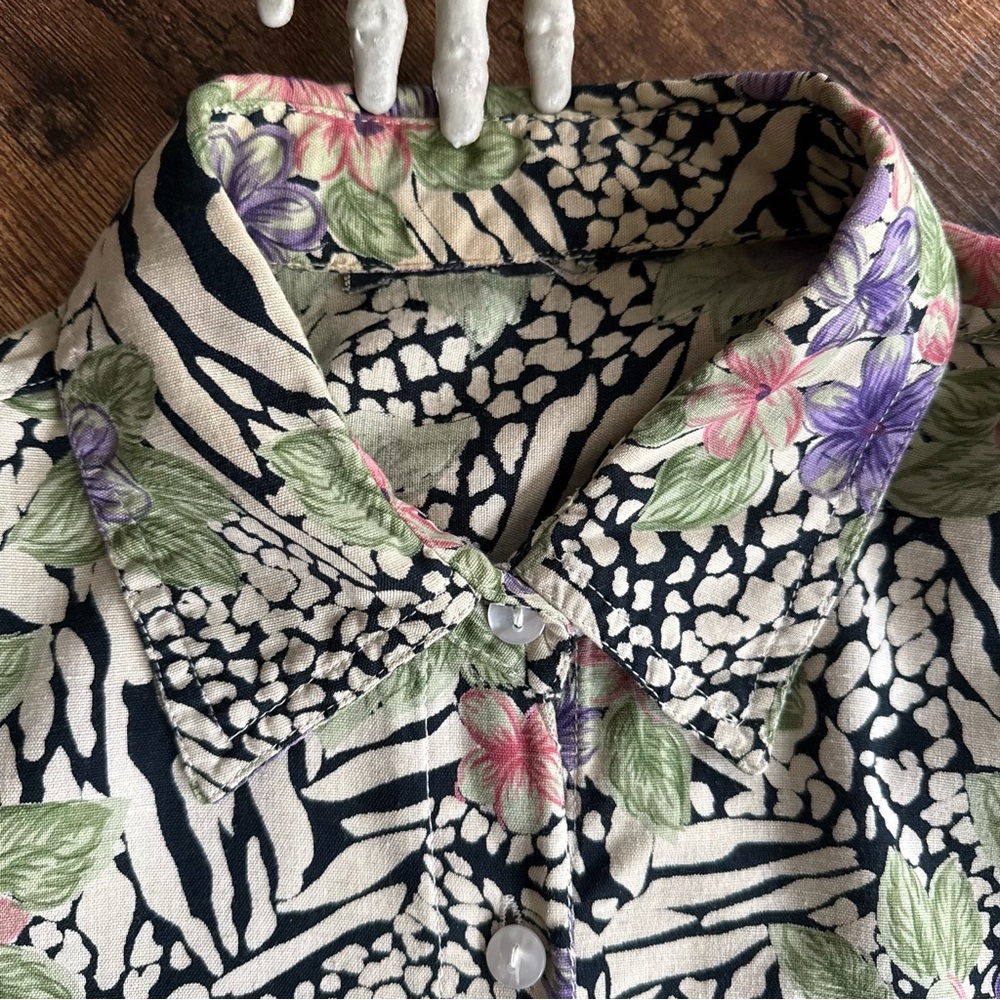 Vintage 80s Cropped Floral Animal AOP Short Sleeve Button Down ~ Size Large - Picture 8 of 9